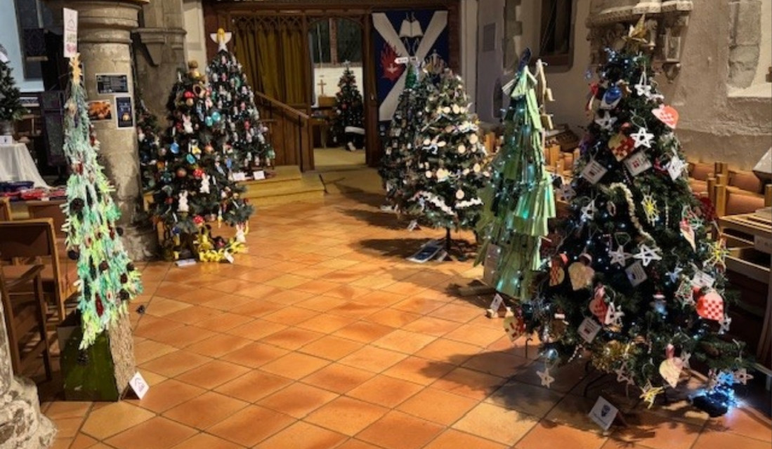 Christmas Tree Festival in right isle